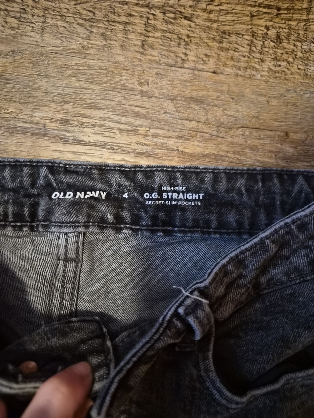 Old Navy High-Rise O.G. Straight Women's Jeans in Black Fadeish